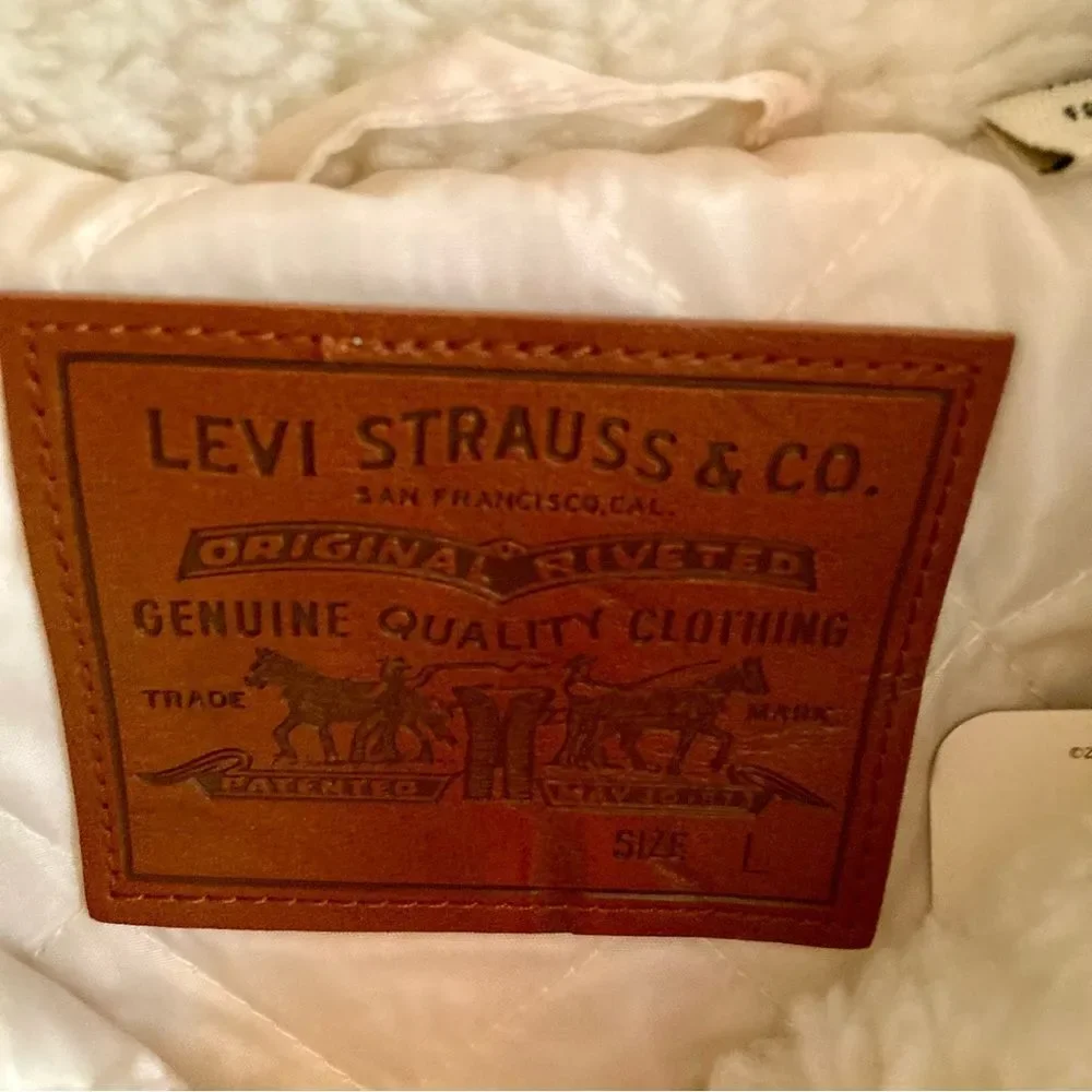 NEW Levi's Baby Bubble Sherpa Trucker Jacket Coconut Milk Cream Off White Size L - Picture 13 of 15